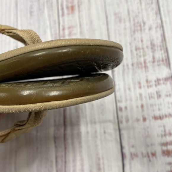 Vionic flip flops size 11 - Picture 5 of 6